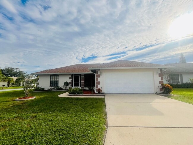 Photo - Orlando - 2 Bedroom, 2 Bathroom Single Family Room
