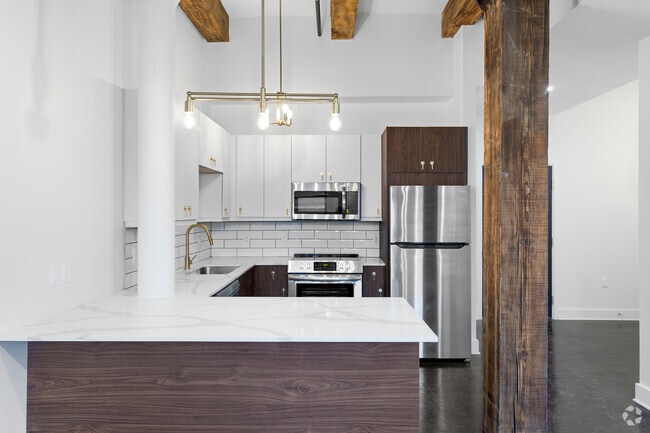 1 BR, 1 BA with Office - 696 SF