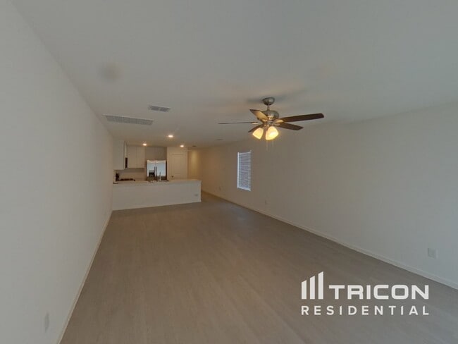 Photo - 838 Ponderosa Ln