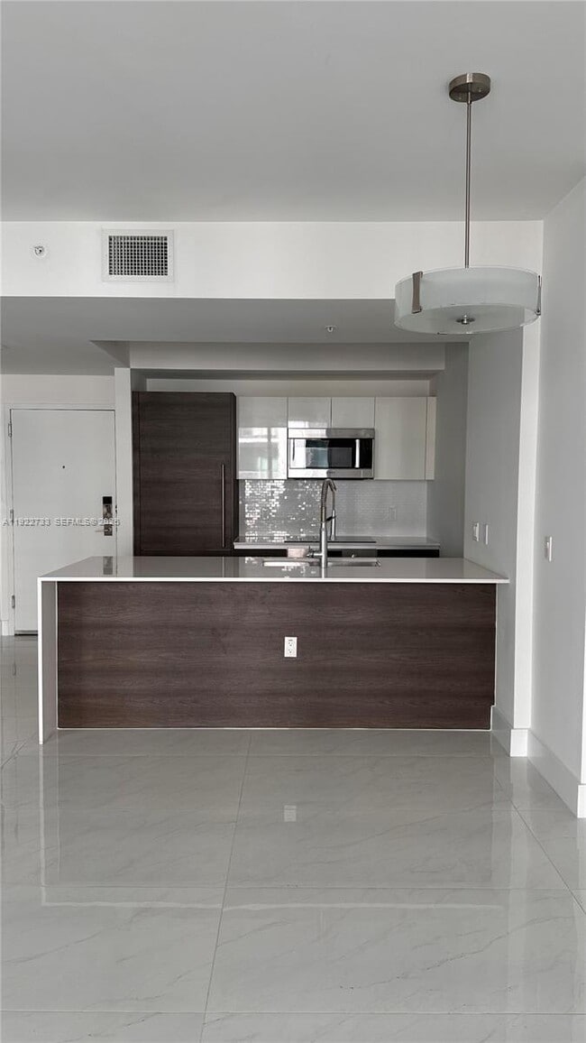 Building Photo - 301 Altara Ave Unit 705