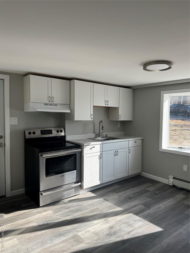 Photo - 654 Milltown Rd