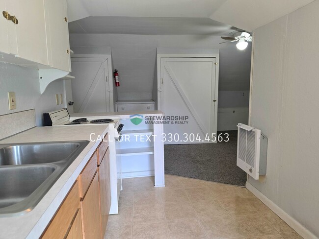 535 W Maple St Unit 3