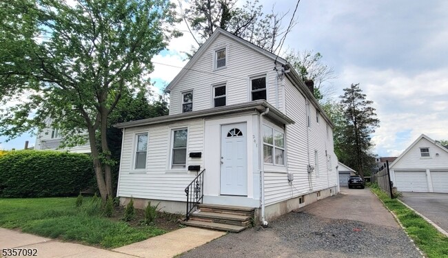 Photo - 241 Main St Apartment Unit 2