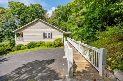 Photo - 73 Waters Rd