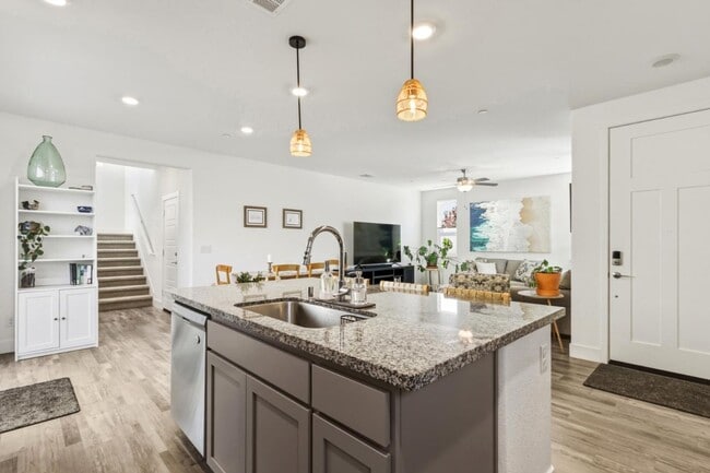 Photo - 2011 Grady Cir
