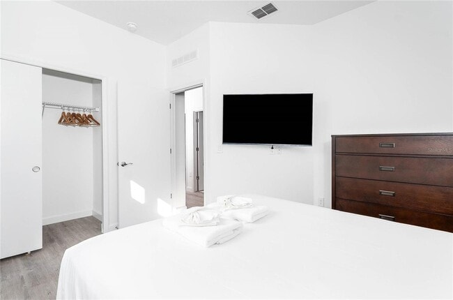 Photo - 277 Famagusta Dr
