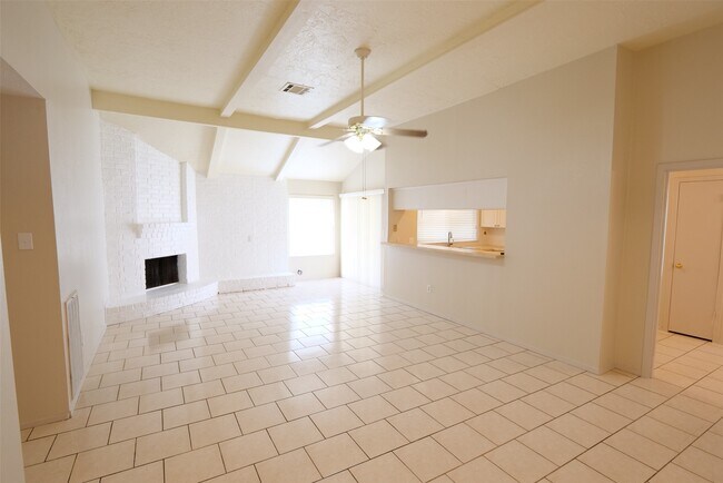 Photo - 22311 Fincastle Dr