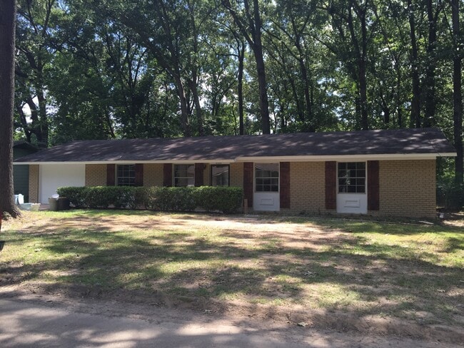 Building Photo - 3328 Oakview Dr