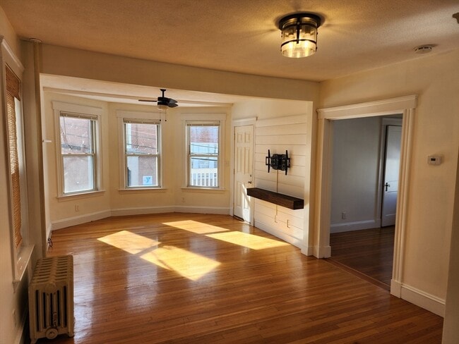 Building Photo - 45 Blaney St Unit 2