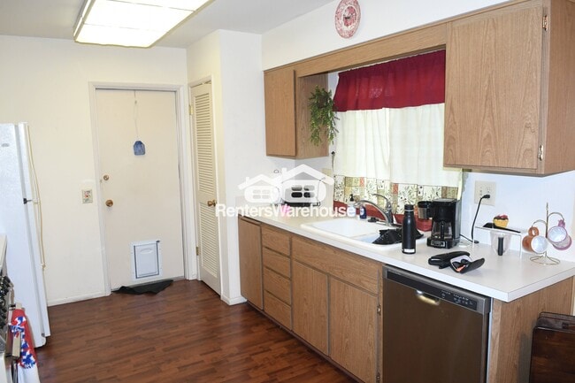 Photo - 10005 W Pleasant Valley Rd