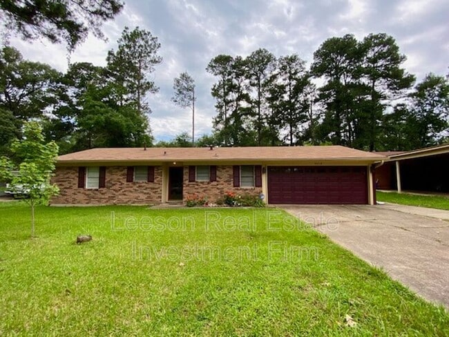 Building Photo - 9418 Poinsettia Dr