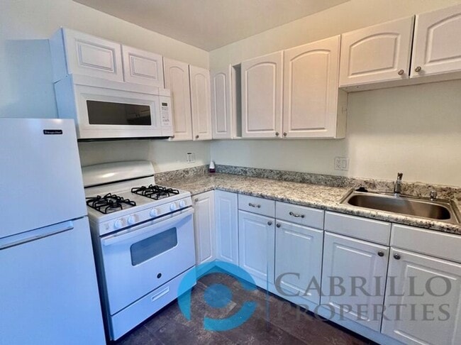 Photo - 1580 Parrot St