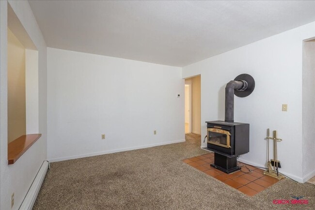 Photo - Seasonal Special: Discounted from market r... Unidad 4002