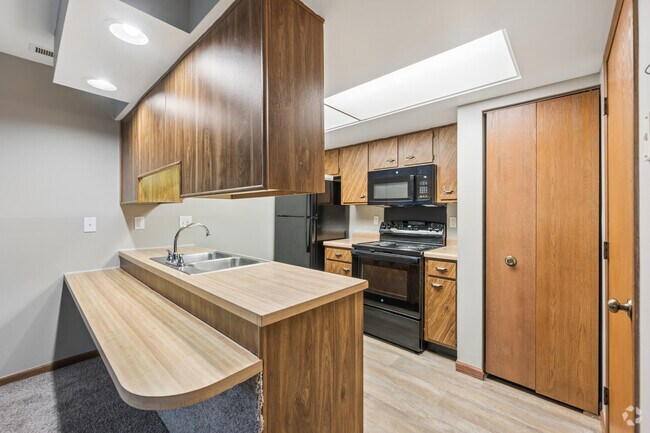 1BR, 1BA - 721SF - Kitchen