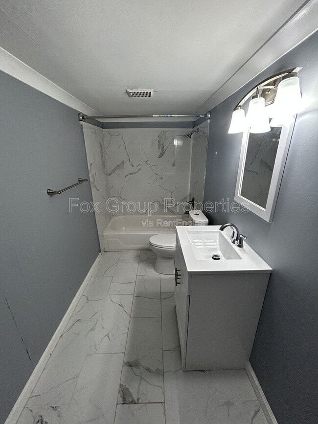 Photo - 707 Wilson St