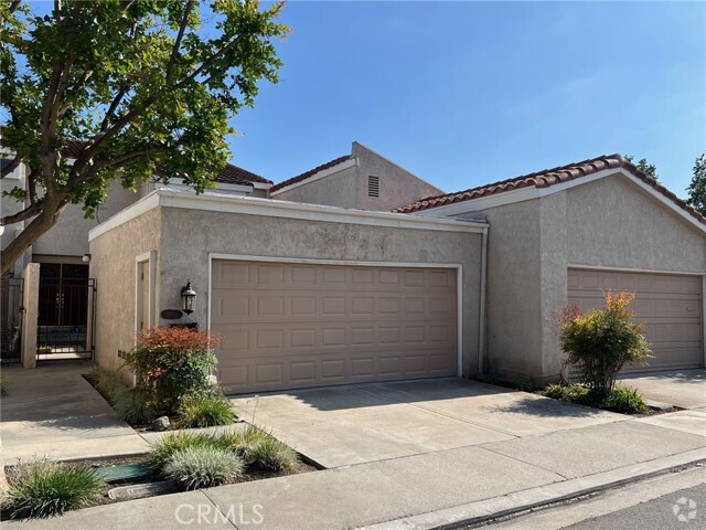 Building Photo - 12668 Oxford Dr Rental