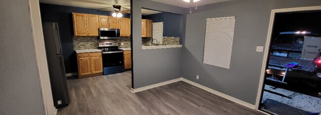 Photo - 710 W Avenue J Unidad A