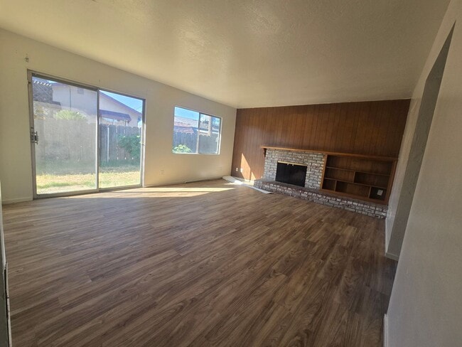 Photo - 3 Bedroom 2 Bathroom Home for Rent in Hanford