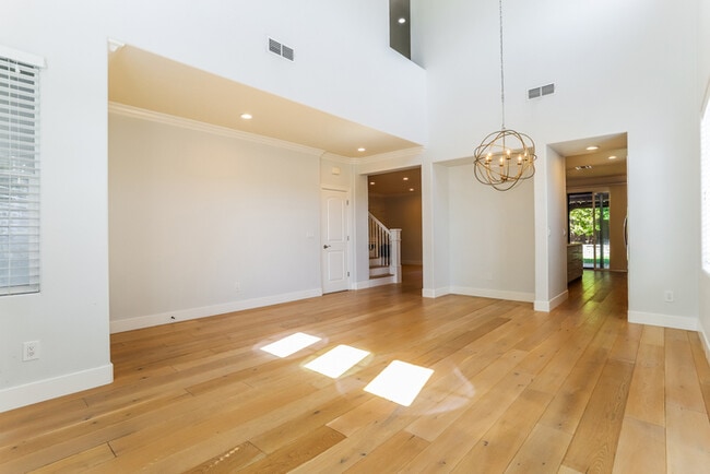 Photo - 7808 Abbington Way