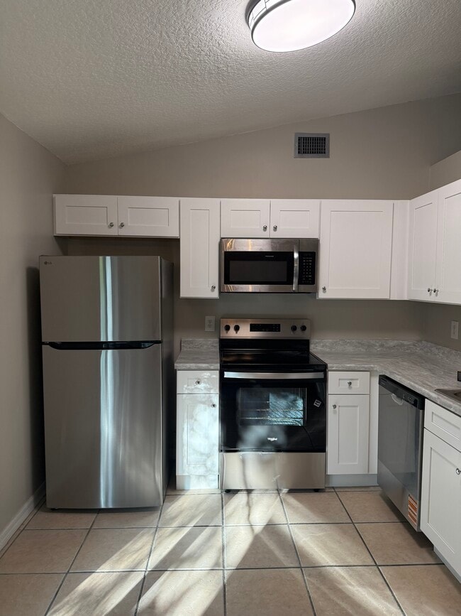 Photo - 56 Saint Johanna Dr