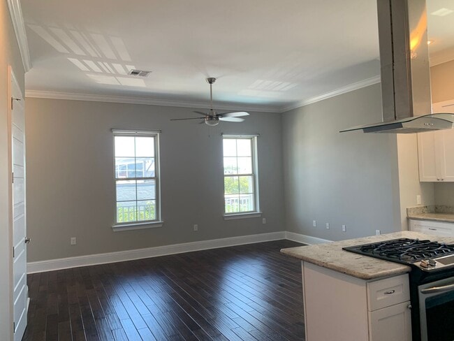 Photo - 2512 Valence St Unidad 2512 Valence St.