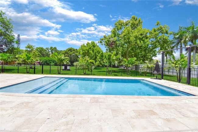 Photo - 18300 SW 48th St