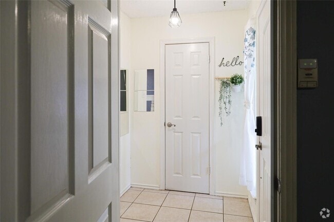 Building Photo - 8705 Clearbrook Trail Unit B Rental