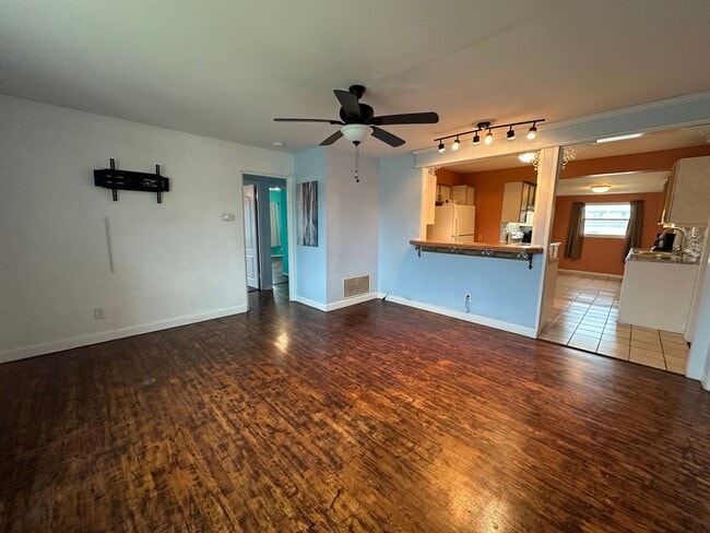 Photo - 3-Bedroom, 2-Bath Home Just Steps from the Beach – Daytona Beach