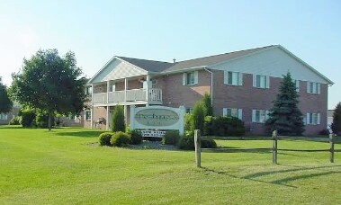 Peshtigo Estates - Peshtigo Estates Apartments