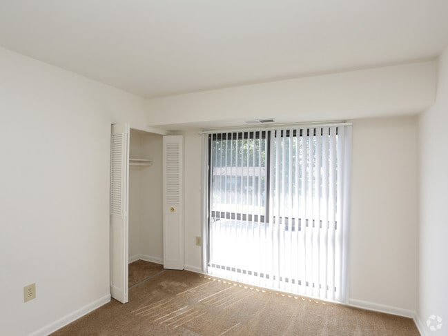 2BR, 1BA