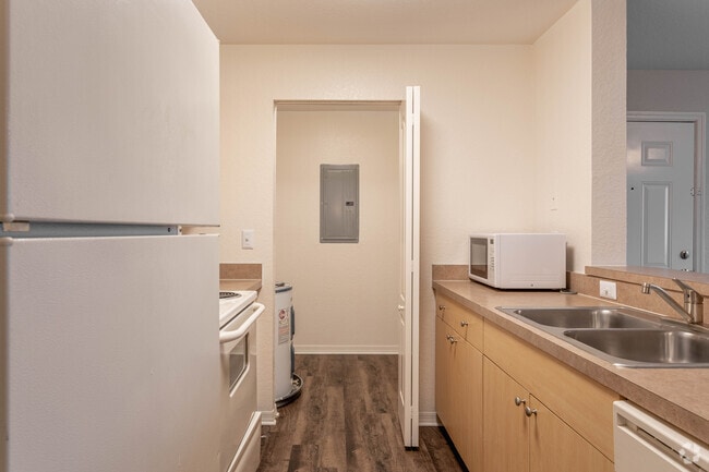 3 habitaciones, 2 baños - 1090 pies cuadrados