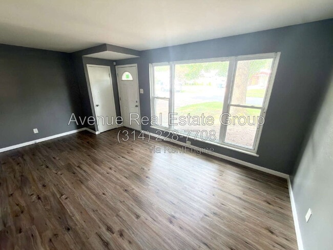 Photo - 190 Lynn Meadows Ln