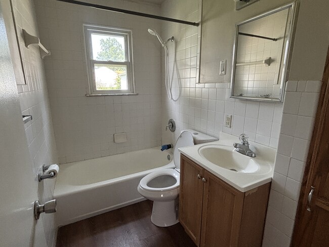 Photo - 1548 Thalia Ave