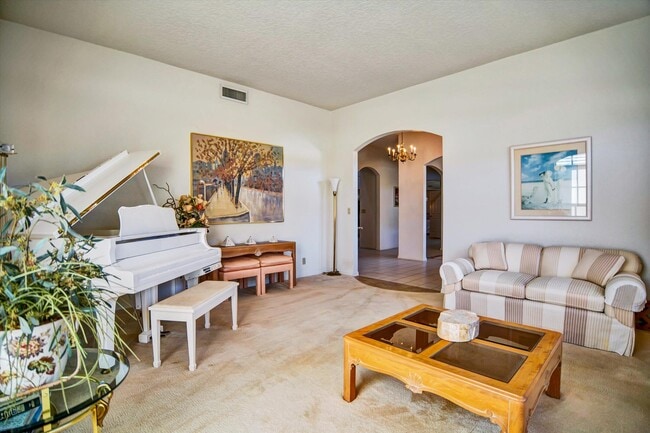 Photo - 13471 Miles Standish Port