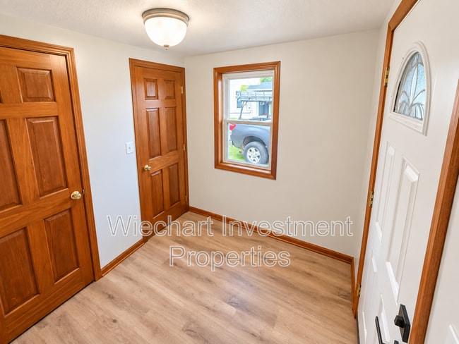 Photo - 52 S Belmore St
