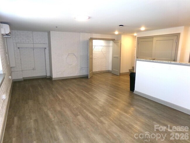 Photo - 197 N 2nd St Unidad 003