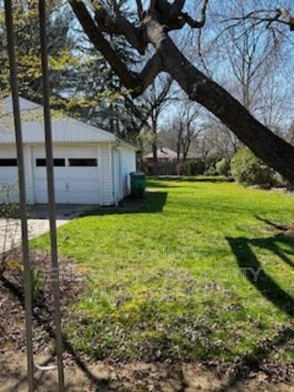 Photo - 6558 Lawnwood Ave