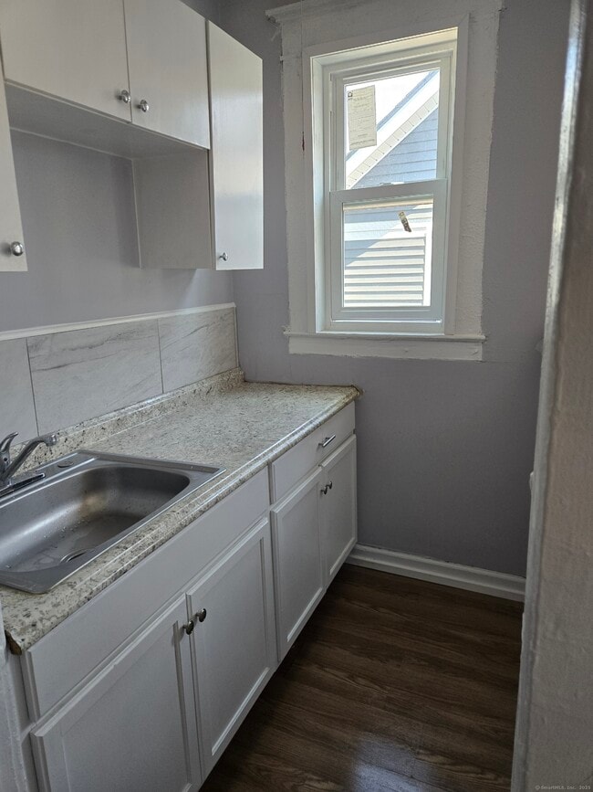 Photo - 289 Division St