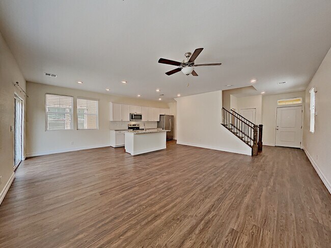 Photo - 674 N Water Street