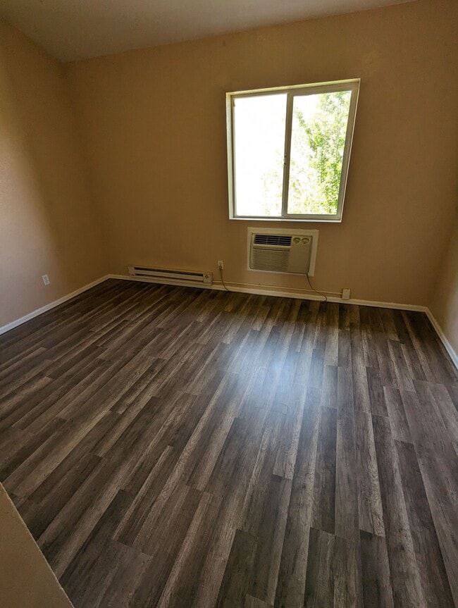 Photo - 1709 Oakshire Ln Apartments Unit #A