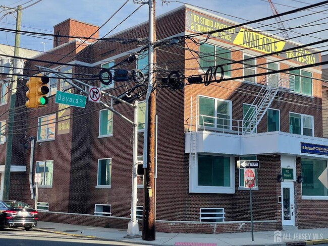 Building Photo - 103 Bayard St Unit 3