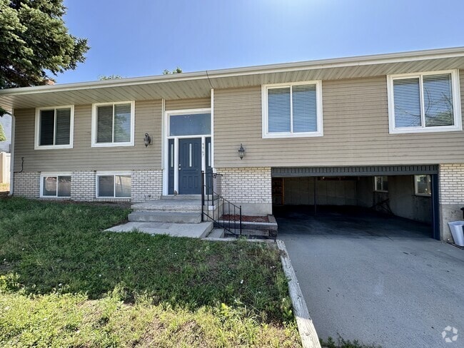 Building Photo - 9967 Electra Ln Rental