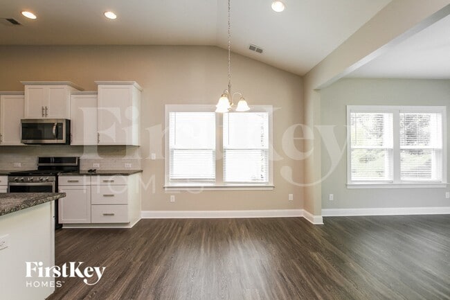Photo - 206 Paradise Hills Cir