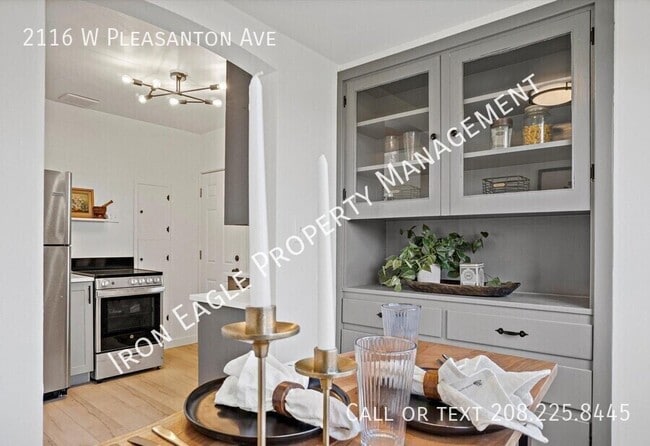Photo - 2116 W Pleasanton Ave