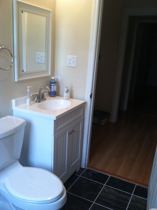 Photo - Beautiful 5 bed, 2 bath luxury south side flats home, amazing location!