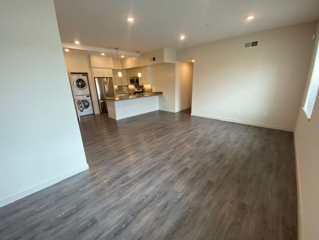 Photo - 505 Central Ave Unidad B