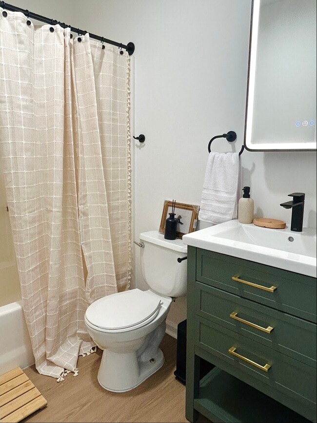Building Photo - Everbend Rental