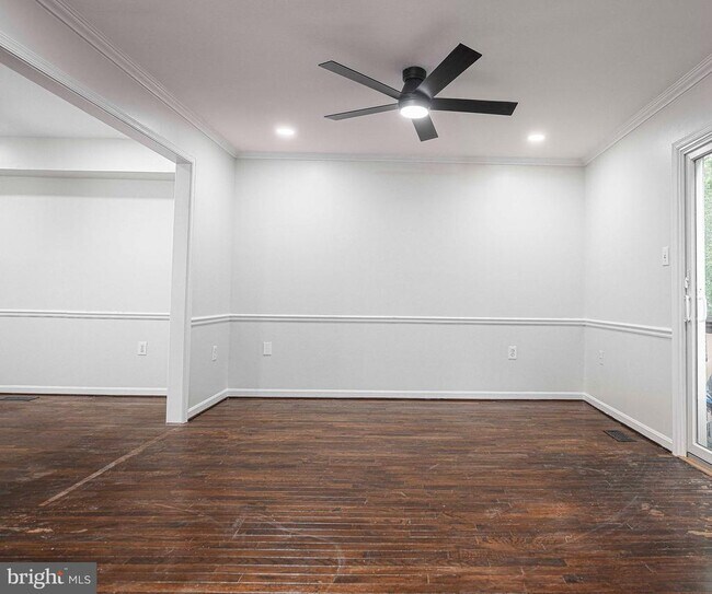 Photo - 910 Candlelight Ct