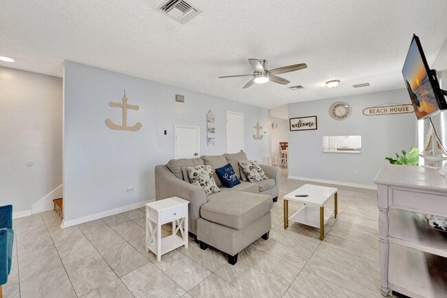 Photo - 1903 Plover Ave