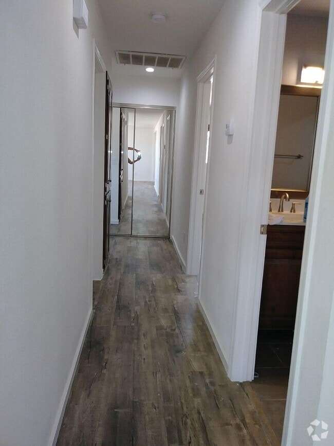 Building Photo - 750 Kootenay Dr Rental